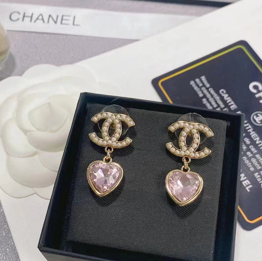 Chanel-Inspired Double C Love Heart Earrings with Diamonds – El blin-blín