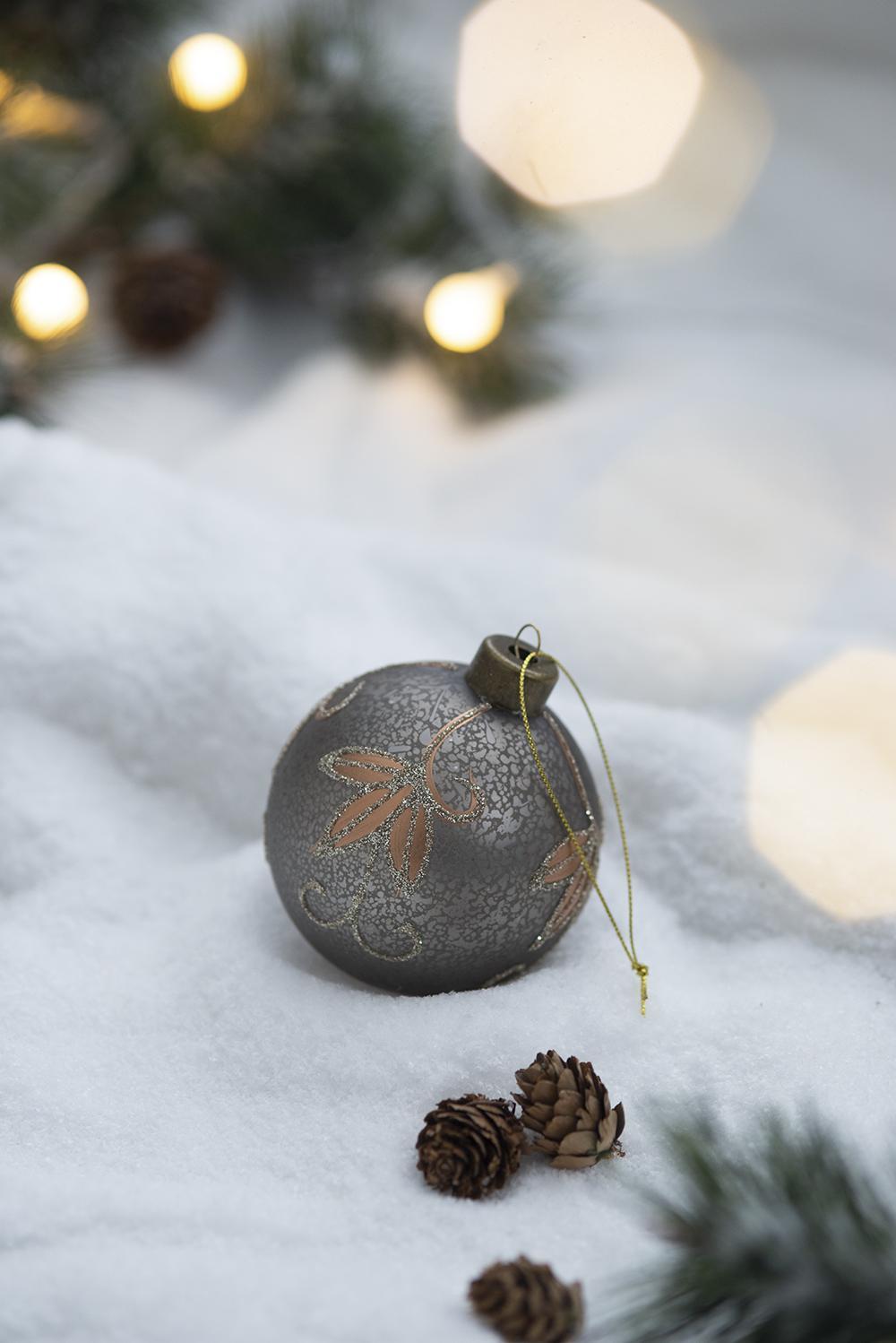 Evergreen Decor - Christmas Ball Ornaments Decorative Hanging Tree Ornaments For Holiday Party Decorations image 3