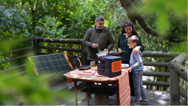 Jackery Générateur solaire pour camping extérieur