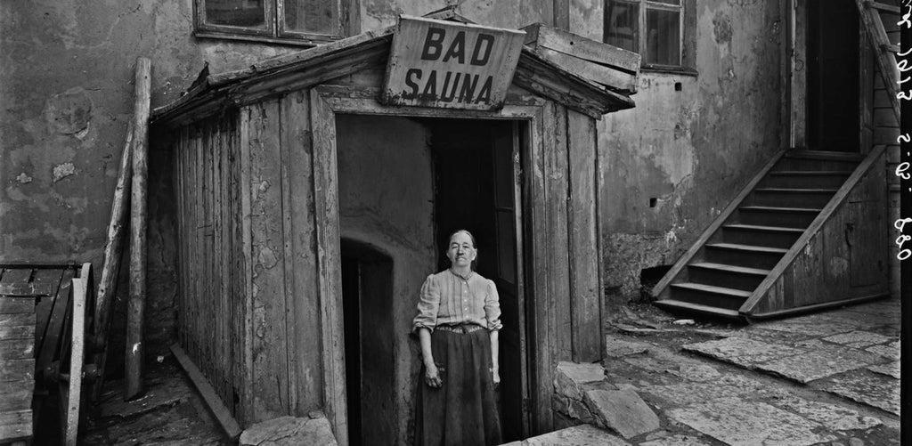 Marie Bad -saunan sisäänkäynti Helsingin Kruununhaassa vuonna 1913. Helsingin kaupunginmuseo