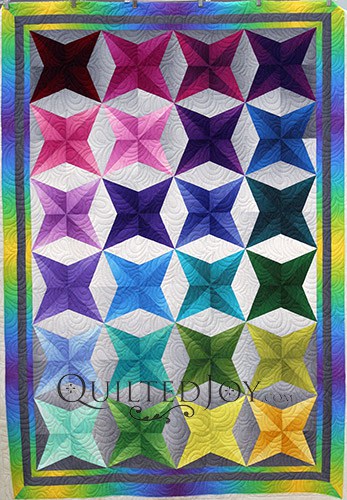 Arlene's Ombre Stars Quilt, quilting by Angela Huffman