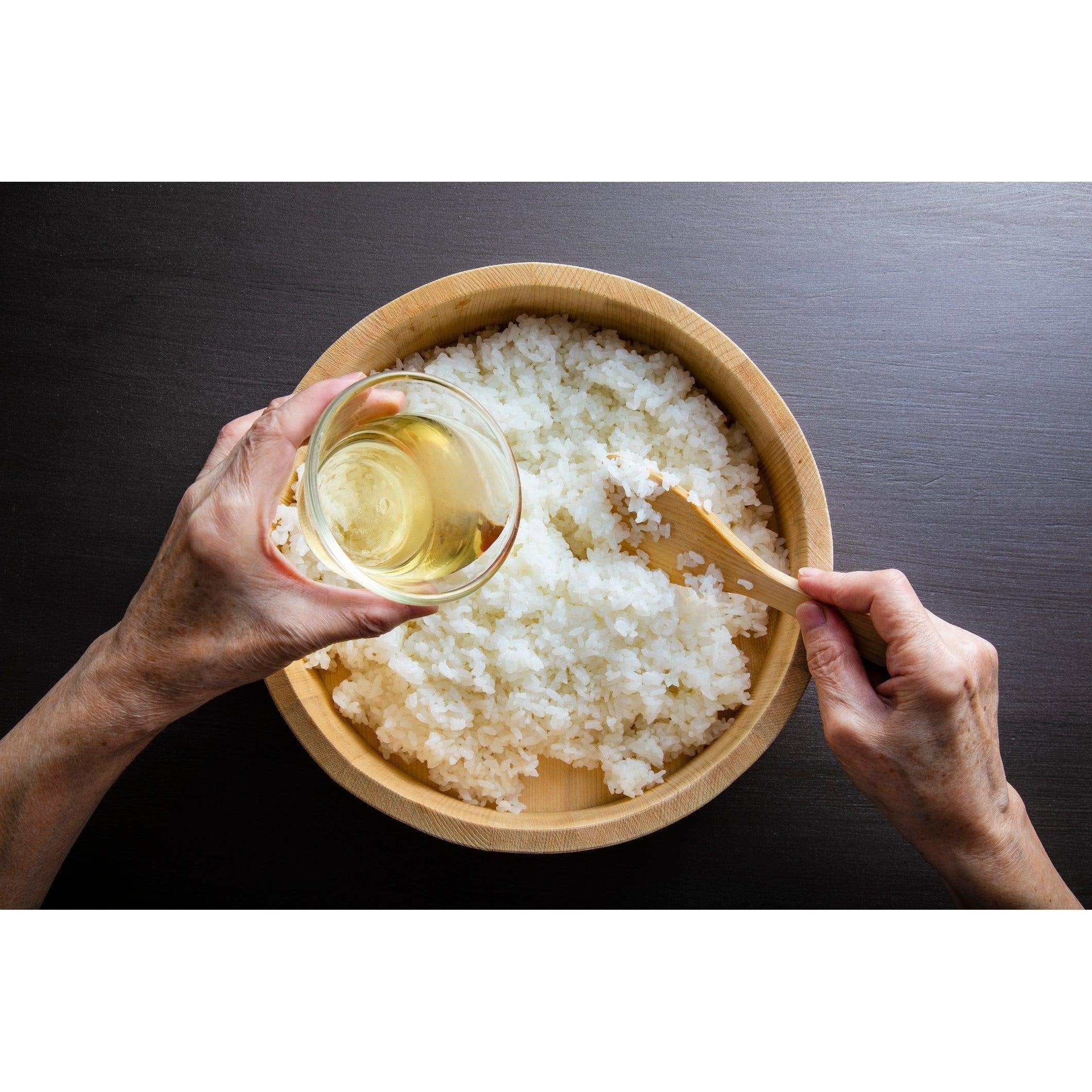 https://cdn.shopify.com/s/files/1/0695/5712/5440/files/P-2-IMGW-SHIVIN-360-Marusan_20Sushi_20Rice_20Vinegar_20Artisanally_20Crafted_20Rice_20Vinegar_20For_20Sushi_20360ml-2023-10-06T05_3A24_3A54.jpg?v=1696570217