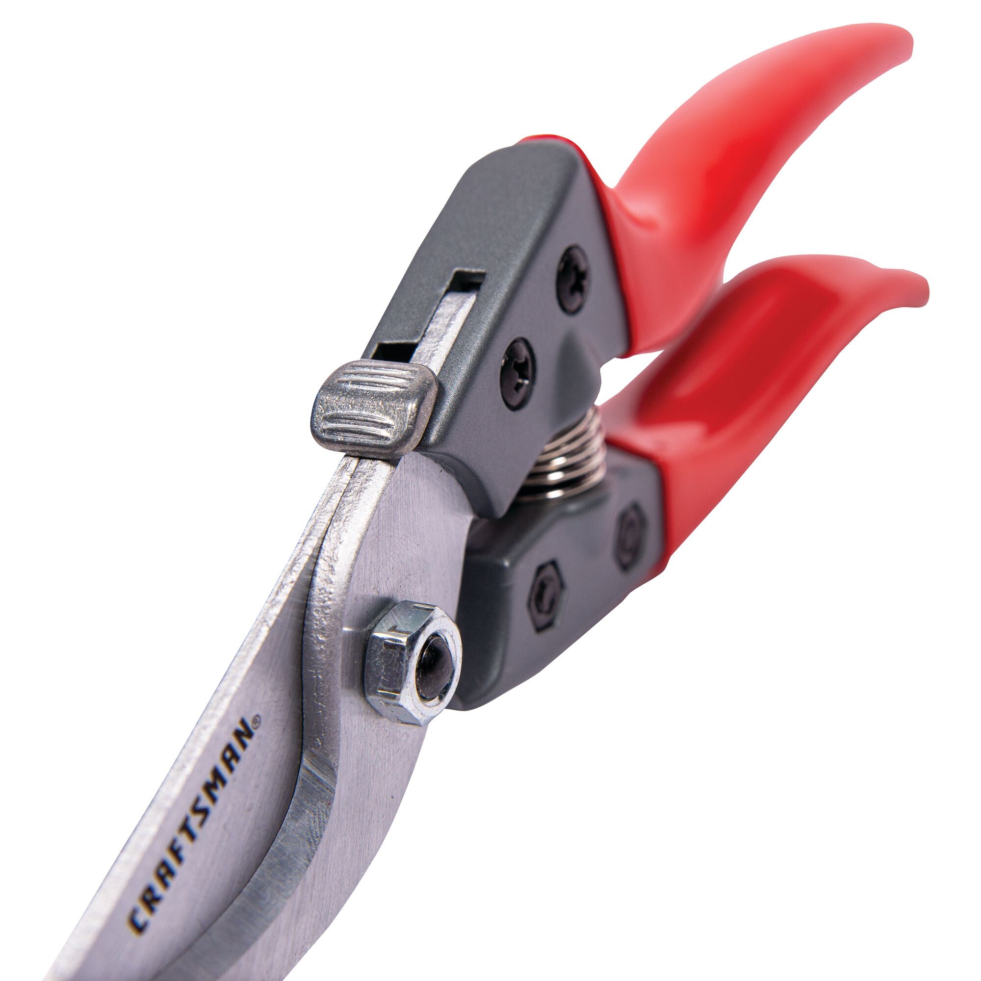 3 quarter inch diameter cutting capacity feature of aluminum bypass hand pruner.