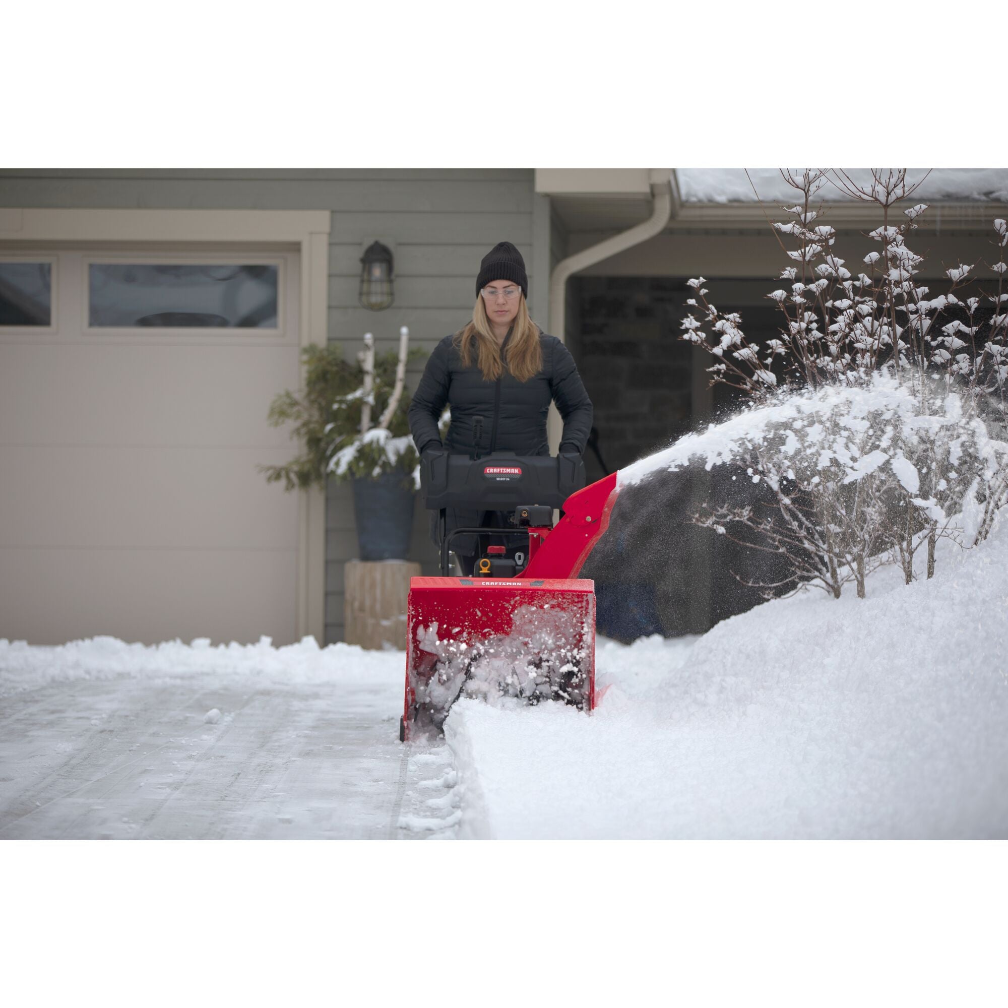 28 inch 357CC two stage self propelled gas snow blower with E F I and E G O V engine being used.