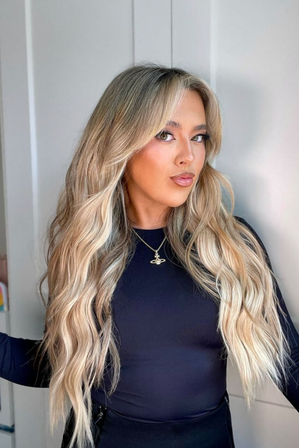 Super Thick 22’’ 5 Piece Brushed Out Wave Clip In Hair Extensions - Champagne Blonde