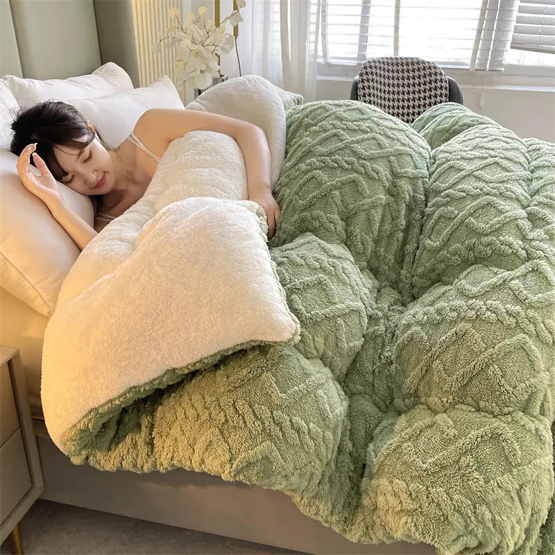 Soft Comfortable Warmth Quilt Comforter Blanket