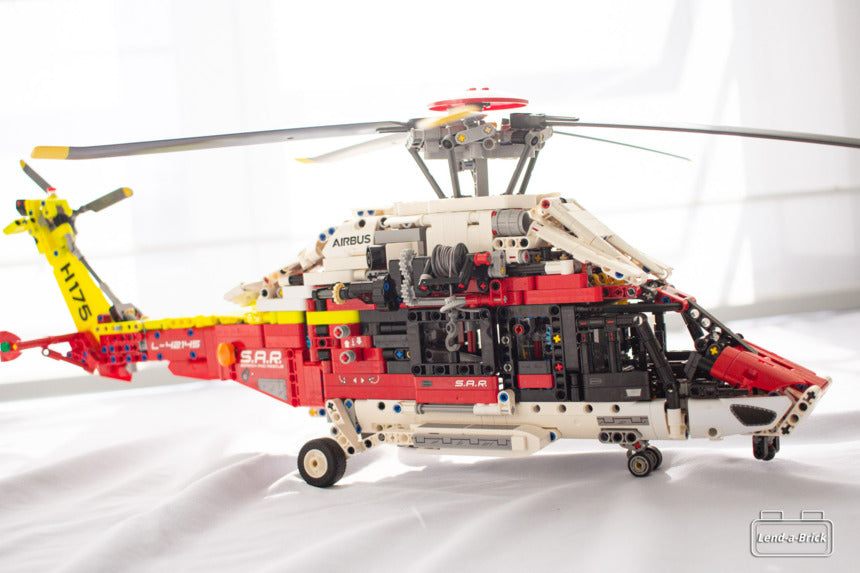Rent LEGO set: Airbus Rescue Helicopter