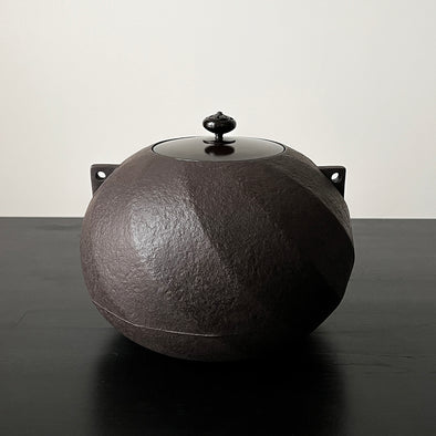 File:Trivet with cast iron pot.jpg - Wikipedia