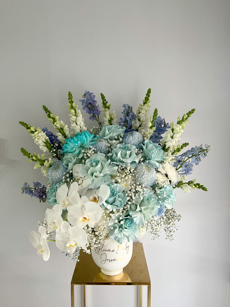 Oceana Arrangement – Reminiscent Blooms