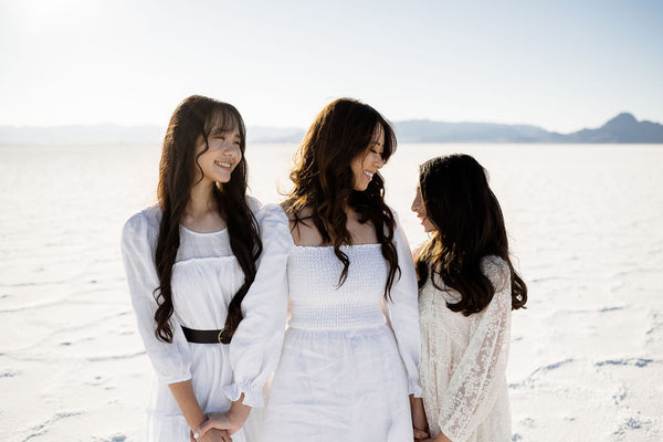 mom and 2 daughters at the salt flats