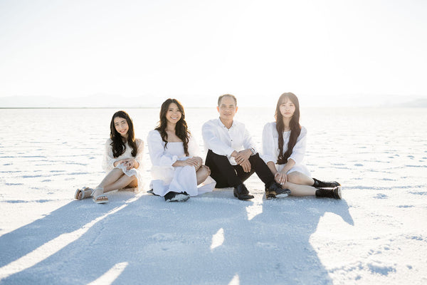 family photoshoot at the salt flats