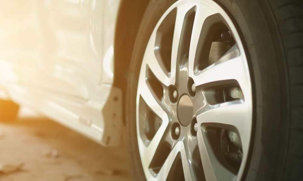 The Difference Between Wheels, Rims, and Hubcaps