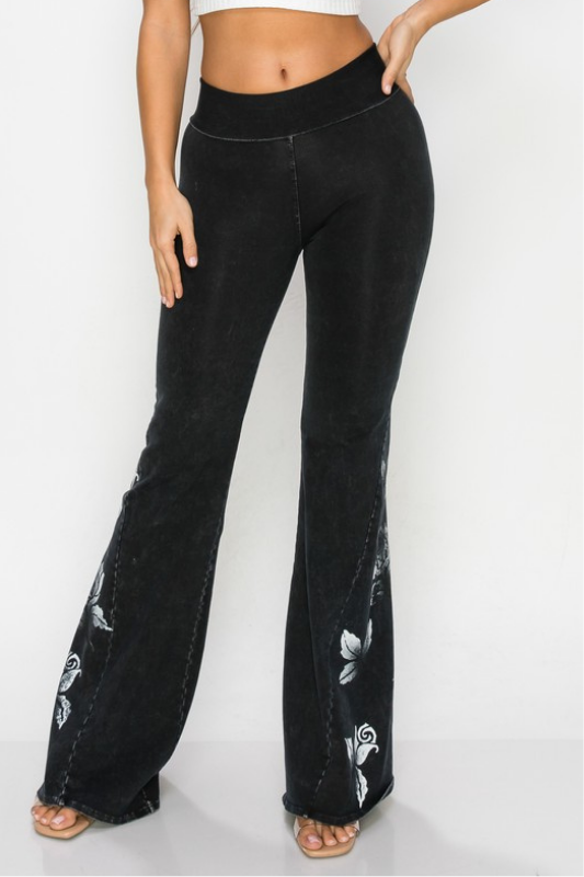 T-Party Floral Embroidered Yoga Pants - Black – Debra's Passion Boutique