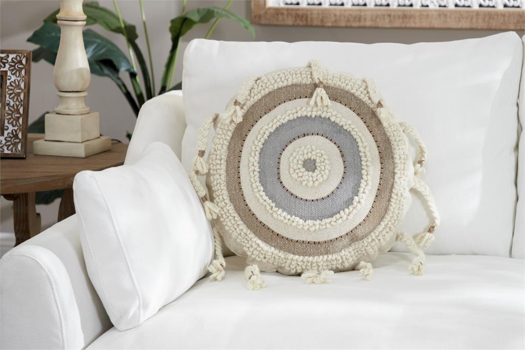 Round white pillows hot sale