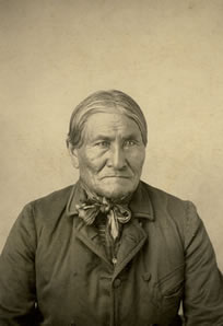 Dunham Studio Photograph, Geronimo, c. 1904, 5.25" x 3"