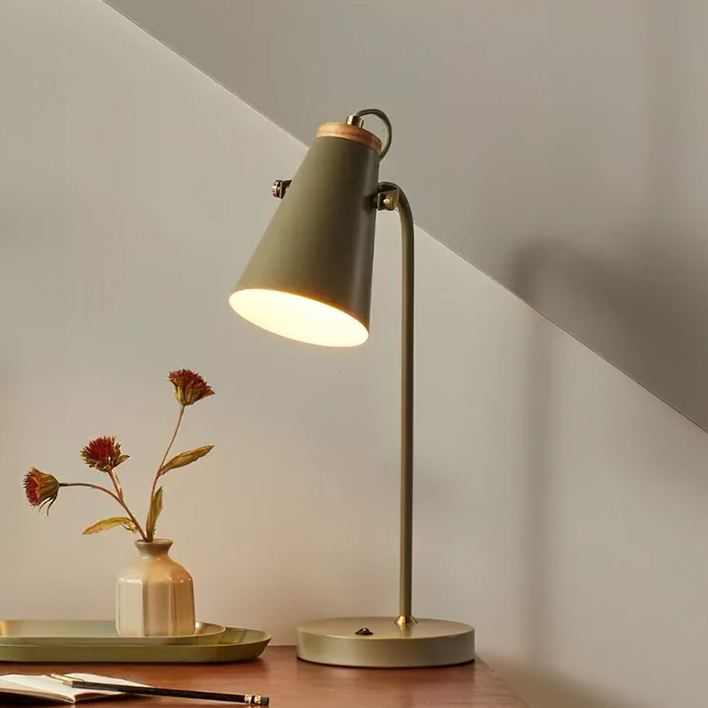 Modern Industrial Adjustable Desk Task Light (2).webp__PID:ba156675-5a93-49f9-a47c-0ead65c992ea