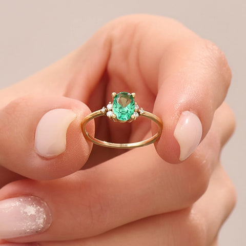 emerald-dimaond ring