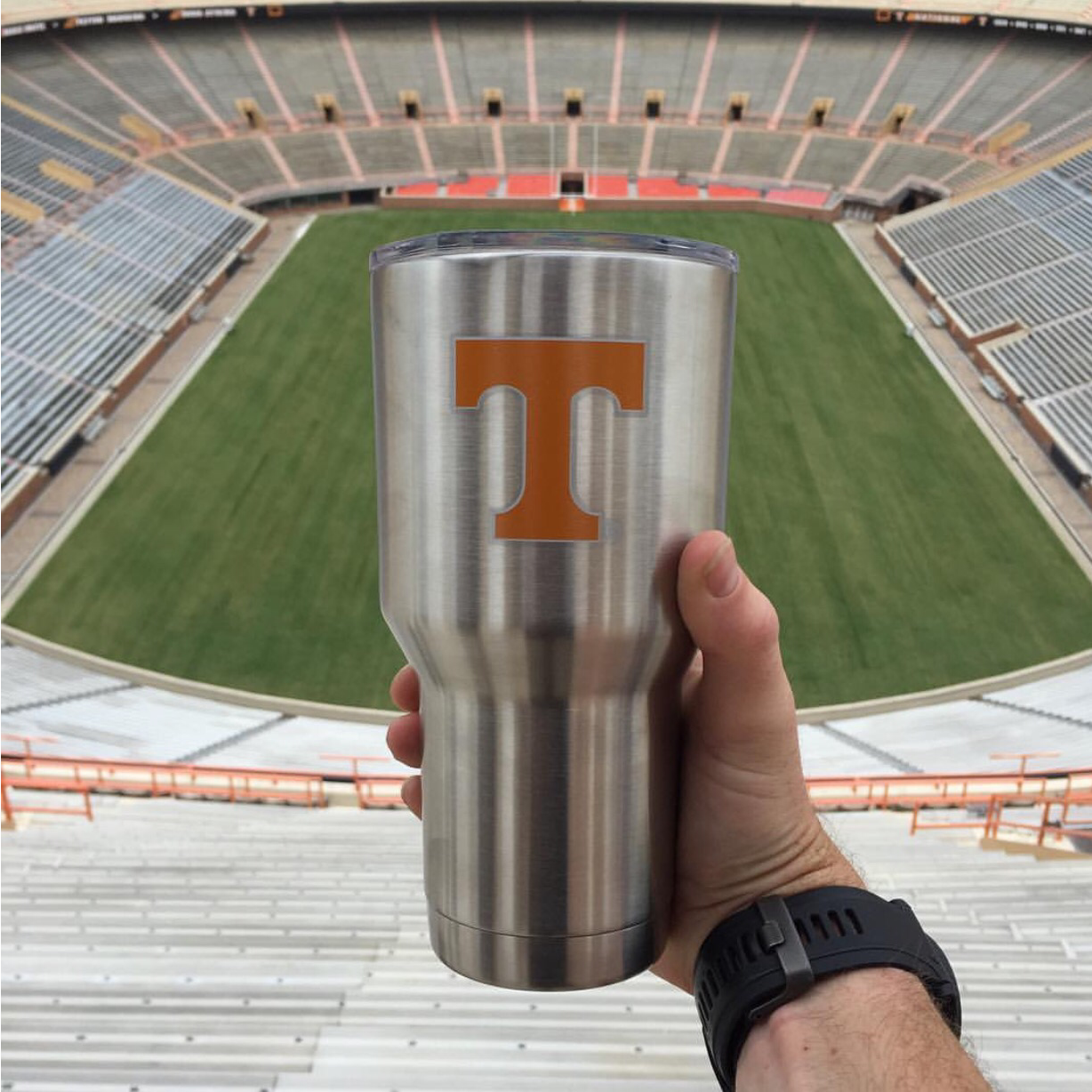 Vols, Tennessee Yeti 30oz Black Powder Coated Rambler