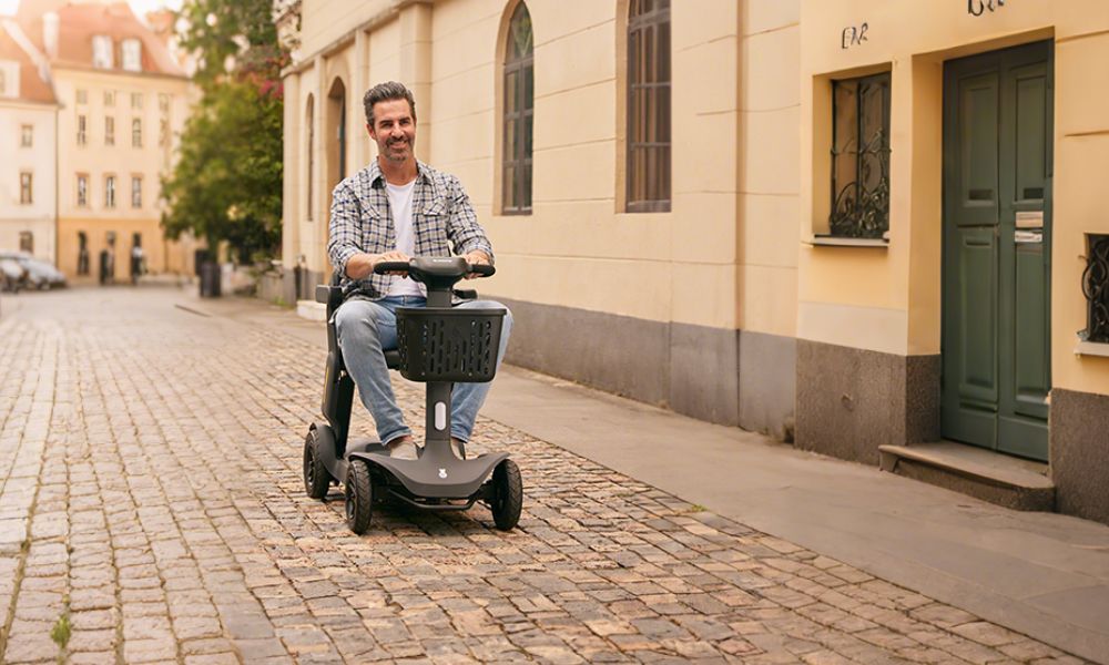 Man riding Paiseec Electric Scooter S3