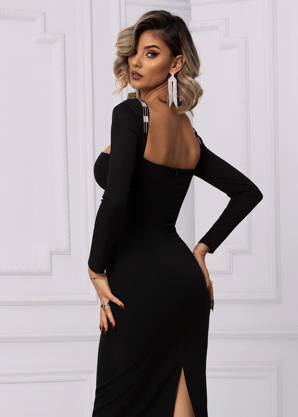 Vestido negro midi, entallado escote en de corazon y manga l – DivaFashion