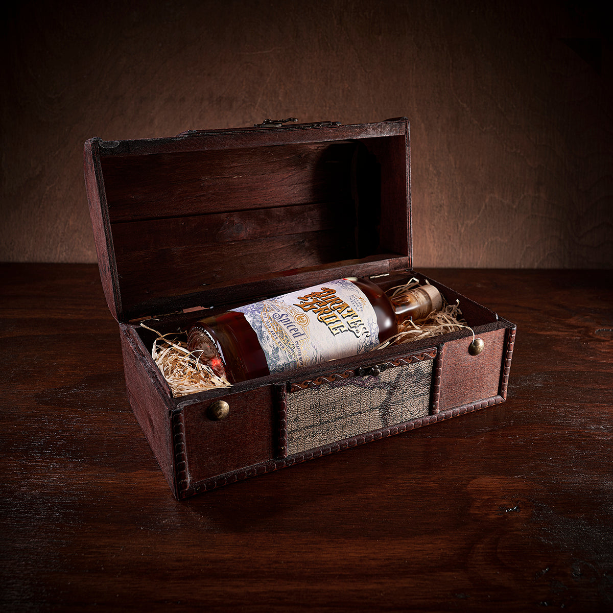 Pirate's Grog Spiced - Rum Gift Chest - Pirates Grog Rum product image