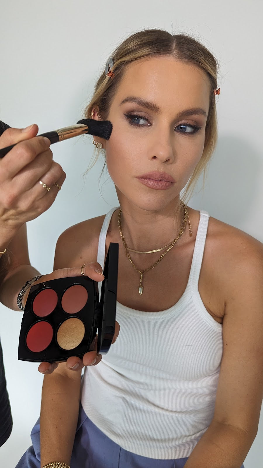 How to Create a Luminous Look with the SPRING-SUMMER 2020 COLLECTION – CHANEL  Makeup Tutorials 