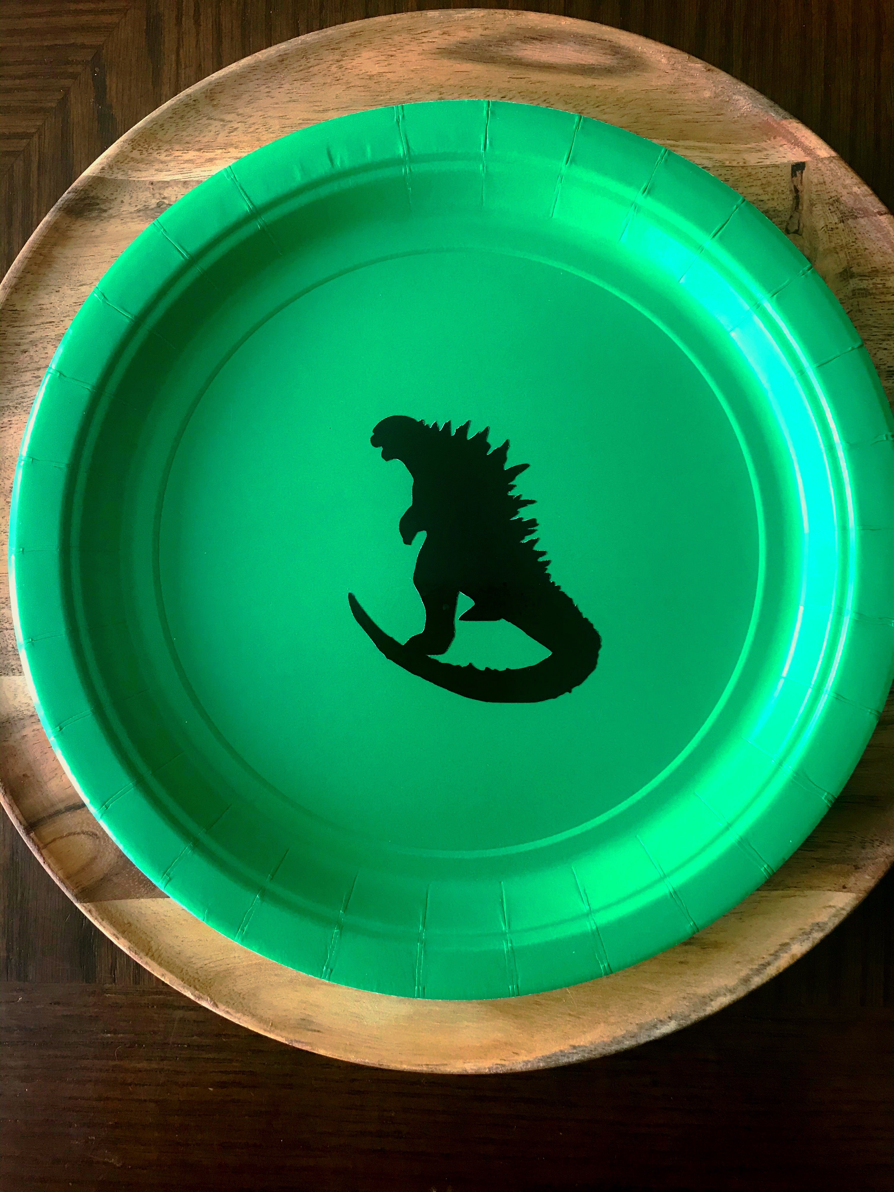 green paper plates