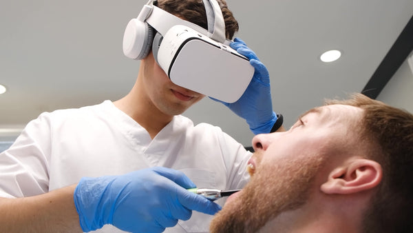 the-future-of-dentistry-AR-augmented-reality-VR-virtual-reality-dental-clinics-real-time-emerging-technologies-dental-school