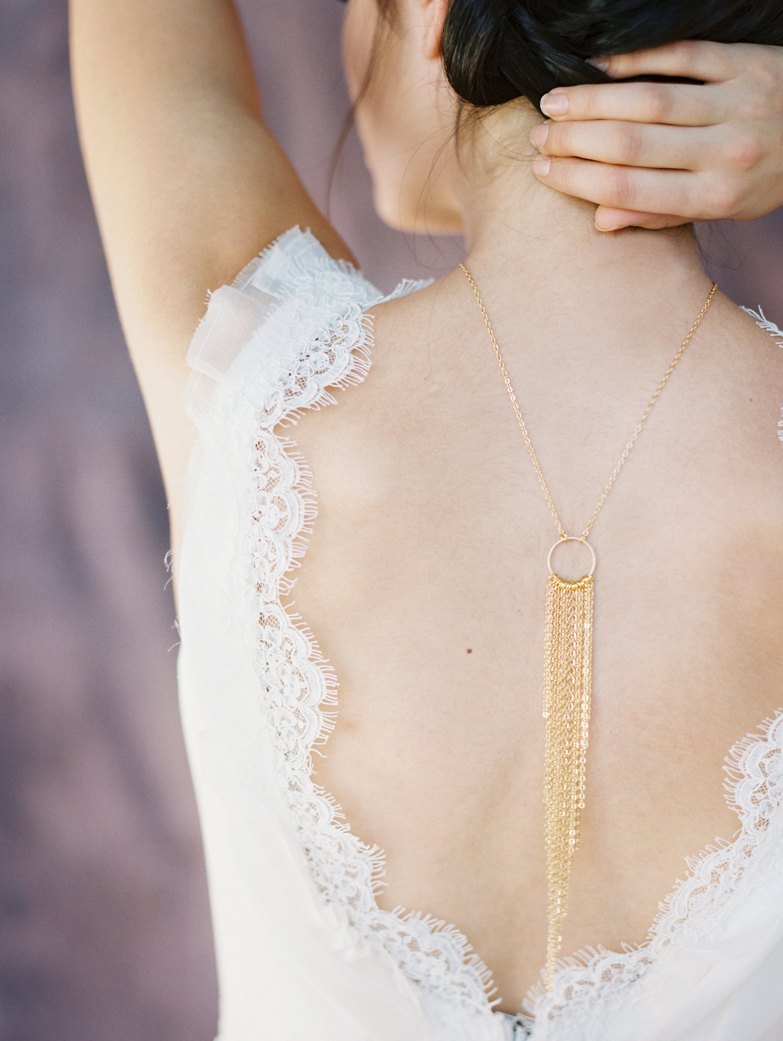 ELIZEE Subtle White Pearl & Crystal Swarovski Back Necklace | Touch of  Venus Jewellery