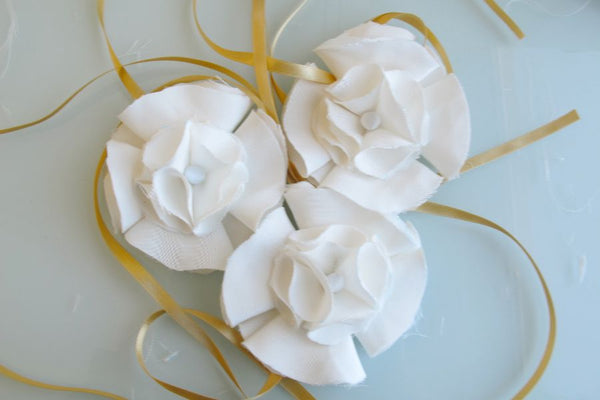 how to make fabric flower decorations