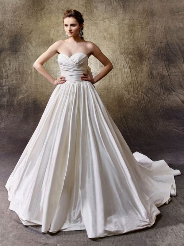 Paloma Blanca 'Silk Dupioni' size 8 used wedding dress – Nearly Newlywed