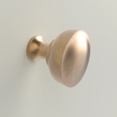 Cabinet knobs come in all shapes and sizes but can mostly be recognized by their one-screw installation and grab-to-pull nature (as opposed to the insert-hand-to-pull nature of pulls and handles).