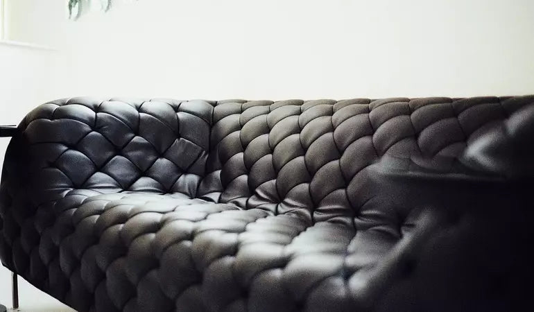 Sofa Minimalis dan Elegan Warna Hitam