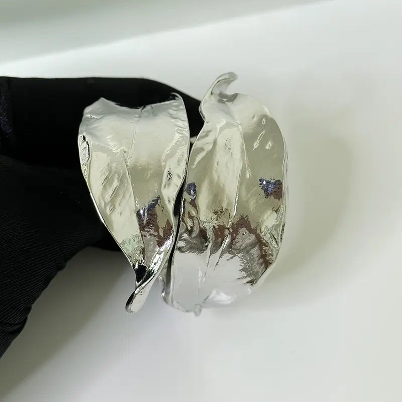 Niche Design Thorns Winding Metal Leaf Shape Open-ended Bracelet