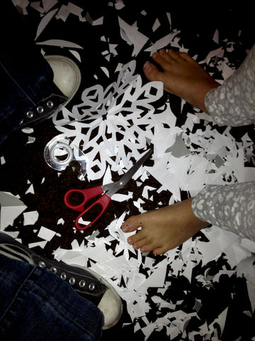 Making Beautiful Paper Snowflakes! You Can Too!