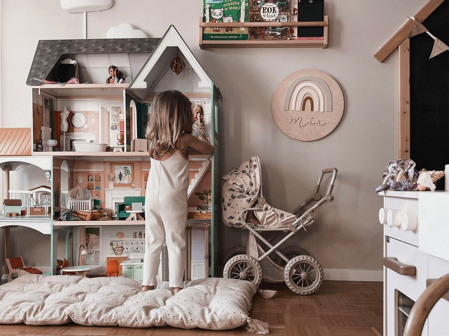 How Long Do Kids Play With Dollhouses