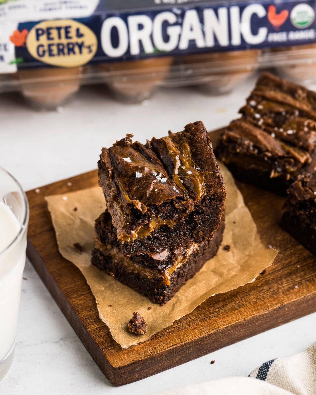 A Mexican-inspired recipe for fudgy homemade brownies baked with brown sugar, cinnamon, and a swirl of dulce de leche. | peteandgerrys.com
