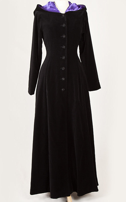 Long black velvet coat with hood – The Dark Angel