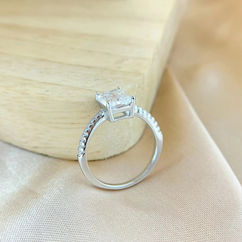 Ecooin Oval Cut D Color Moissanite Ring - Image 6