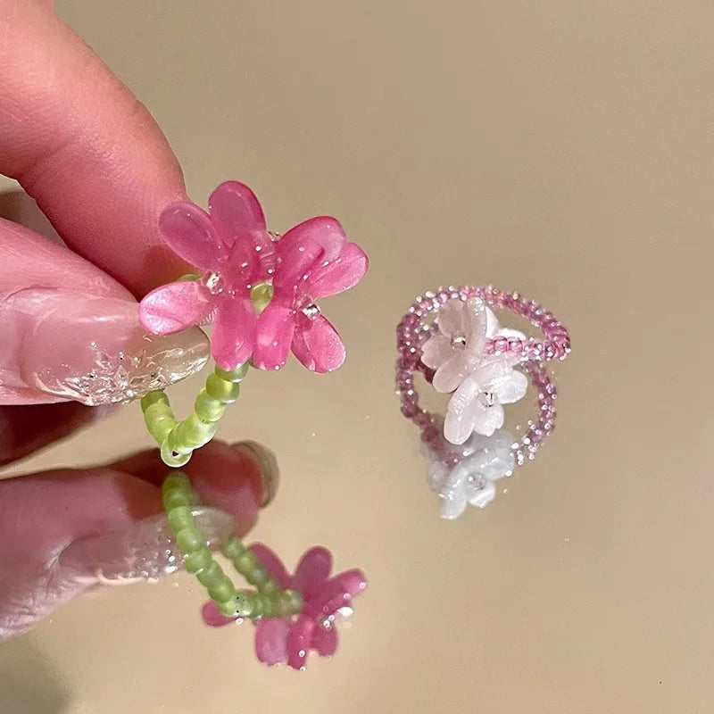 Undiw Violet Flower Acrylic Ring - Image 5