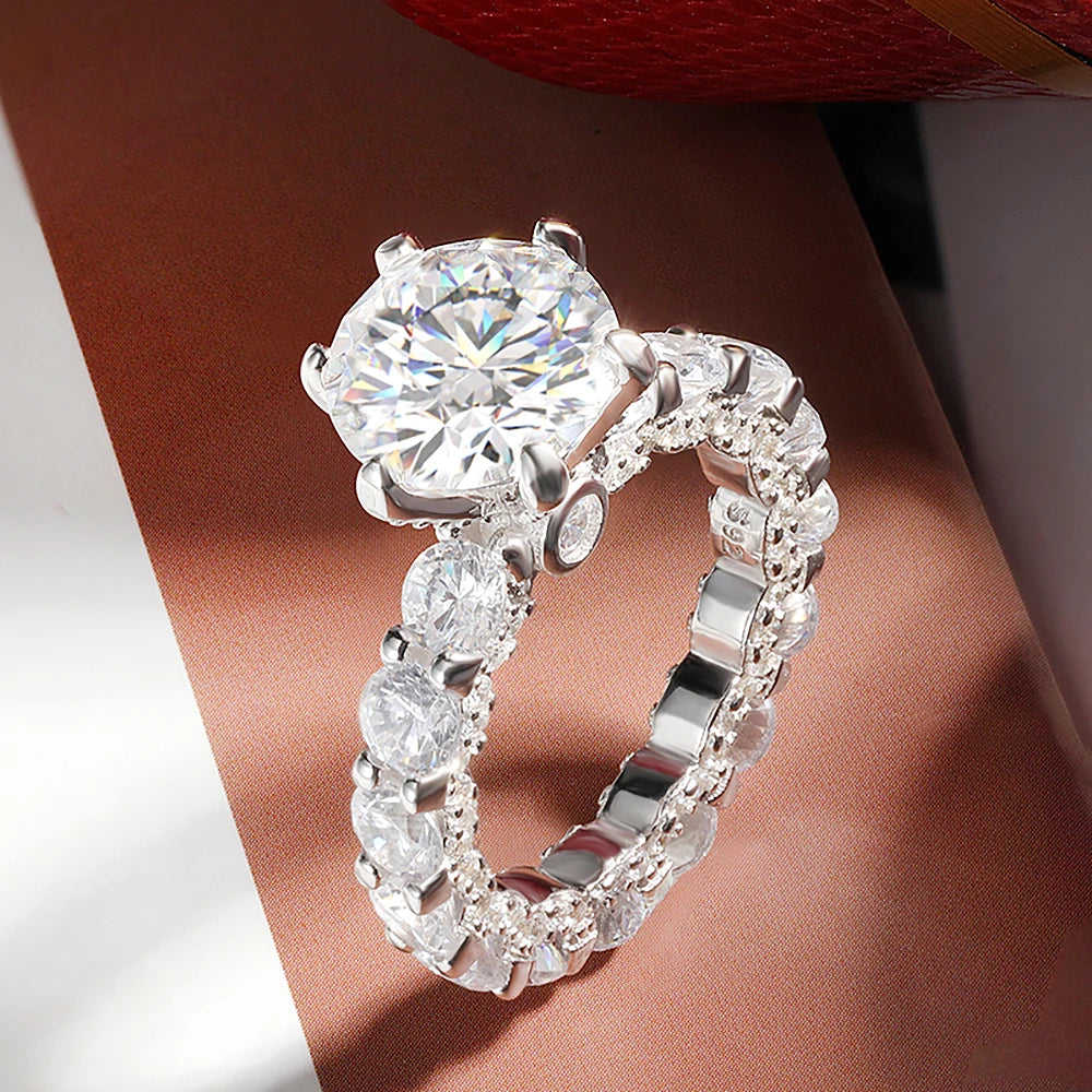 Chicya Silver Hidden Halo Moissanite Wedding Ring - Image 9