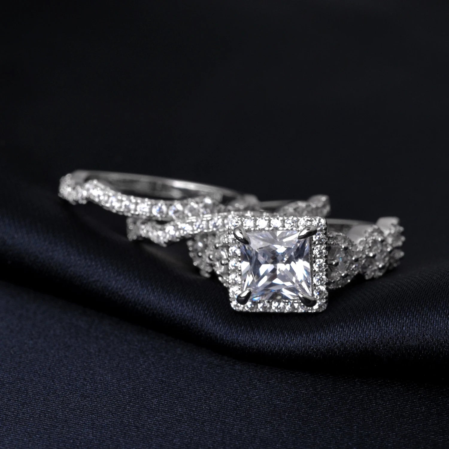 Ecooin Sterling Silver Halo Engagement Ring - Image 11