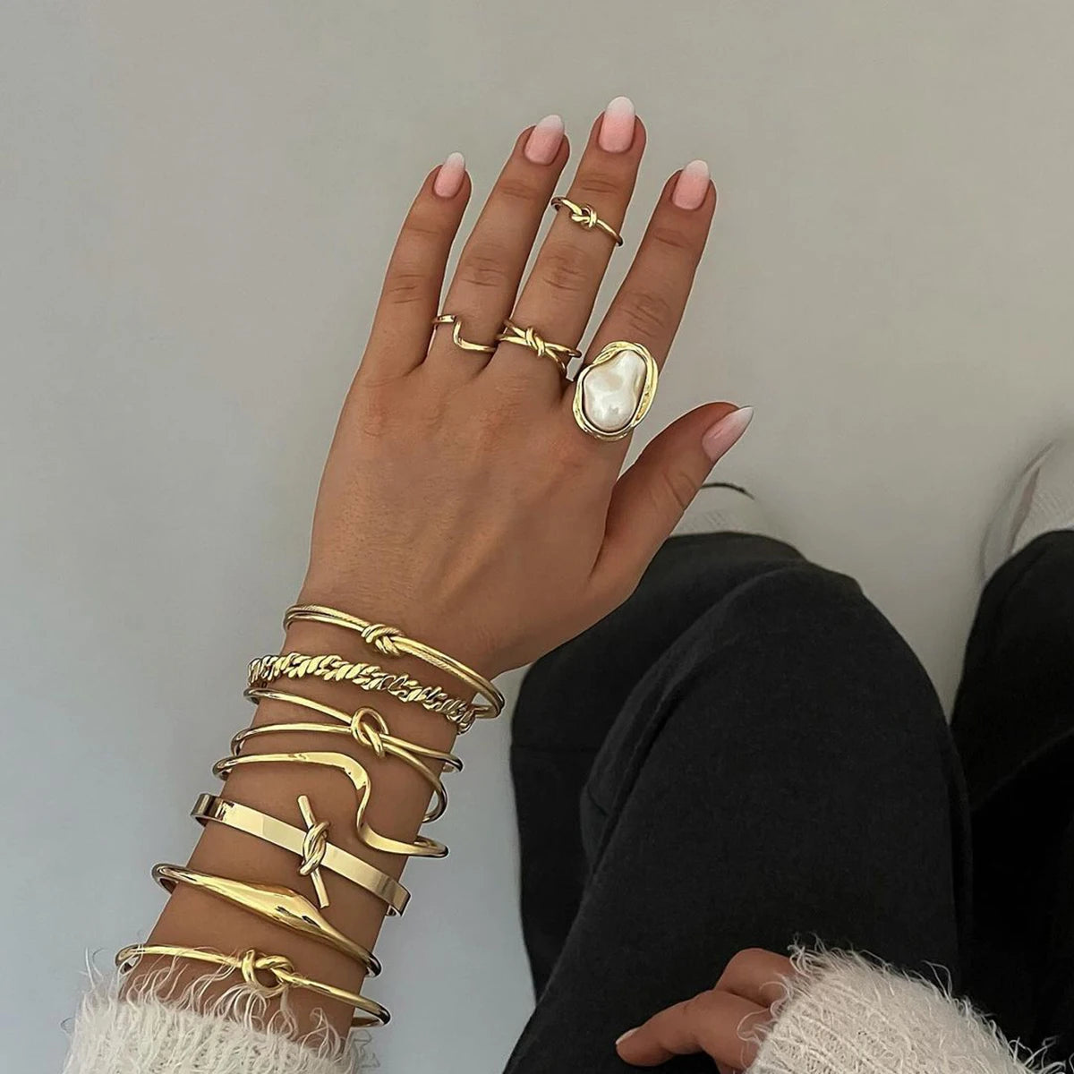 Angelofvogue Fashion Imitation Pearl Gold Ring - Image 3