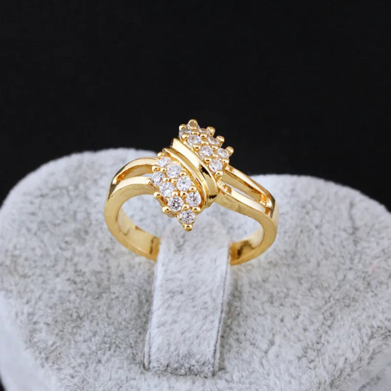 Gold Diamond Charm Lady Rings