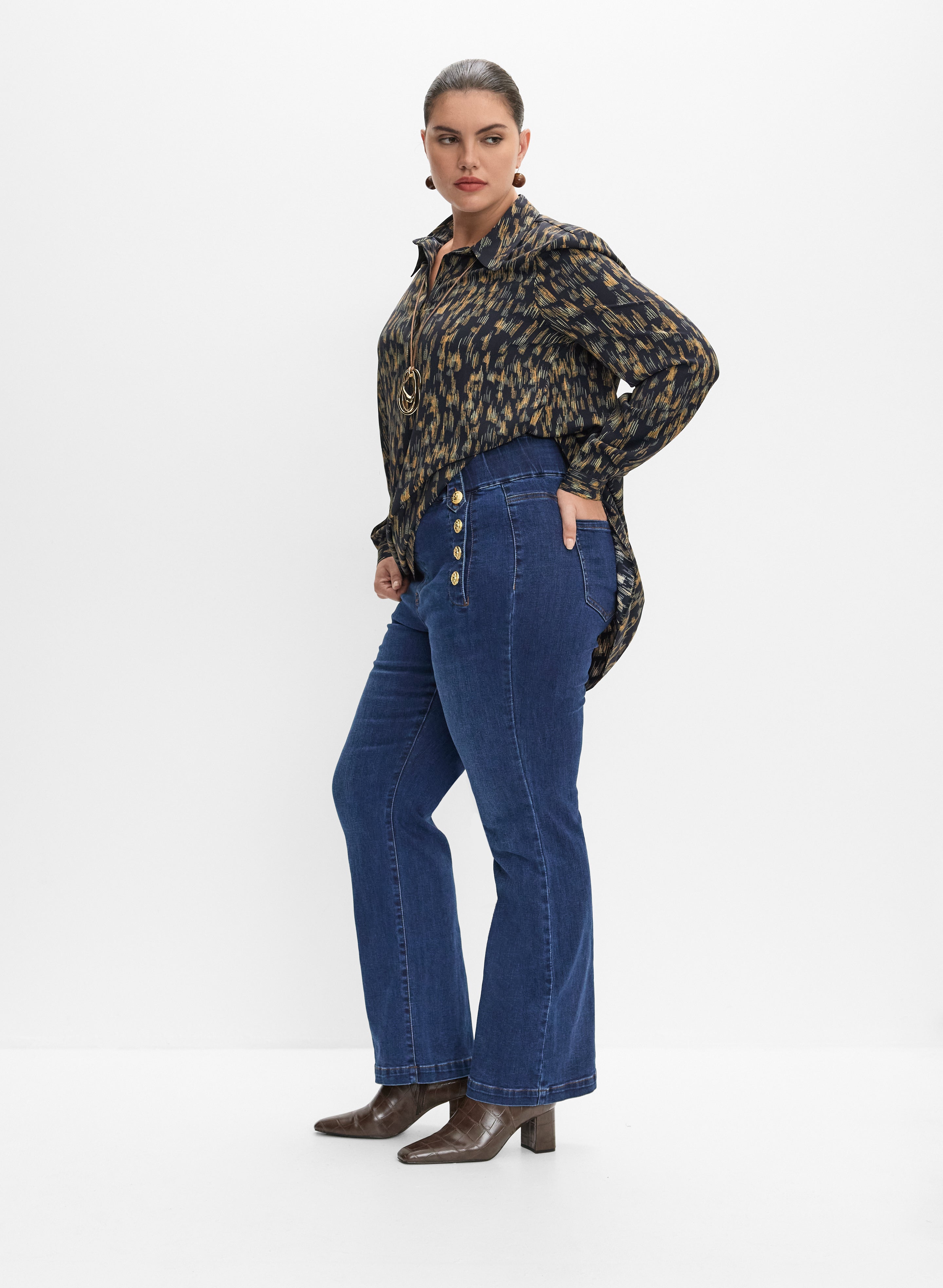 Button Detail Jeans