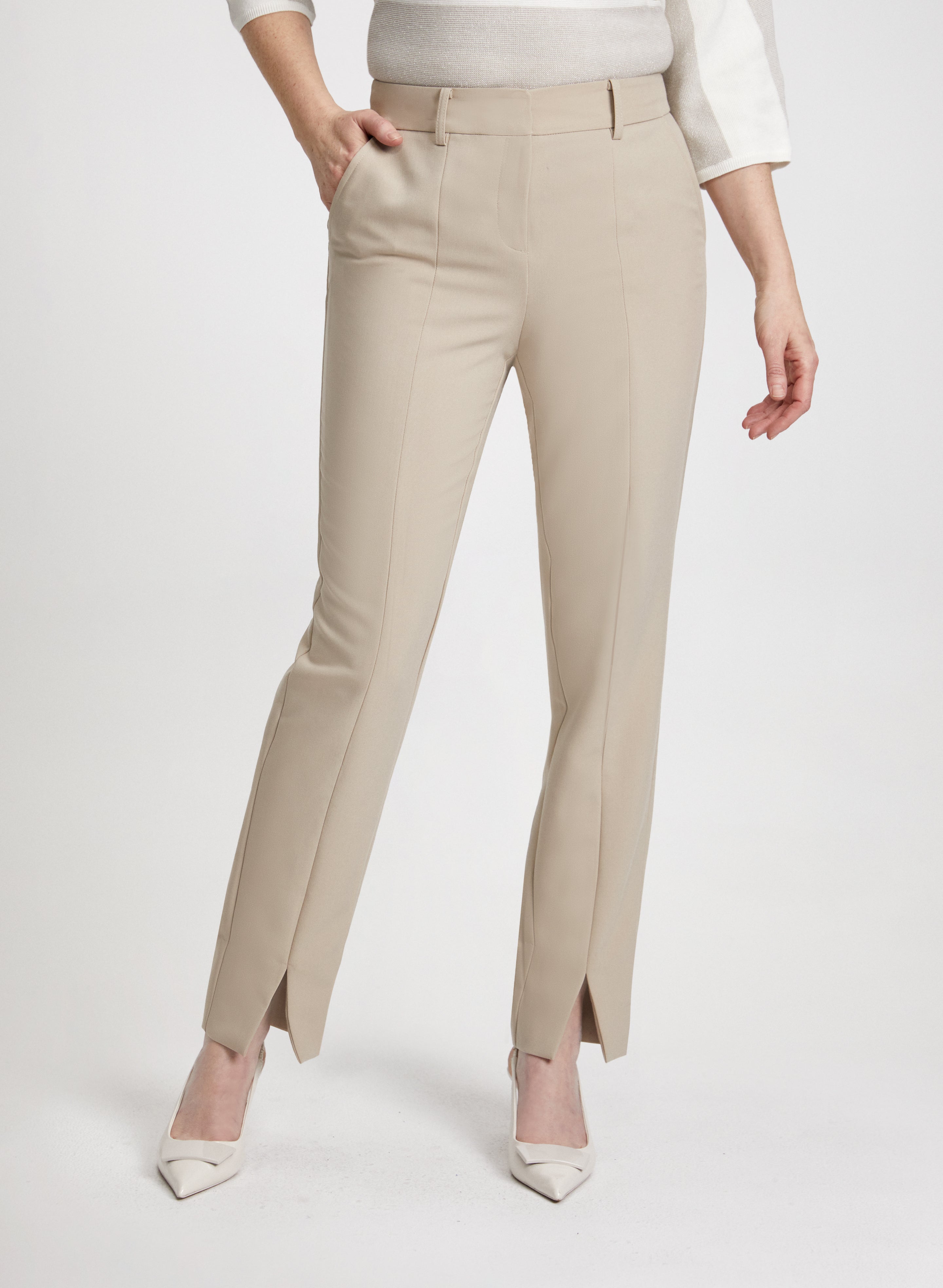 City Fit Slim Leg Pants