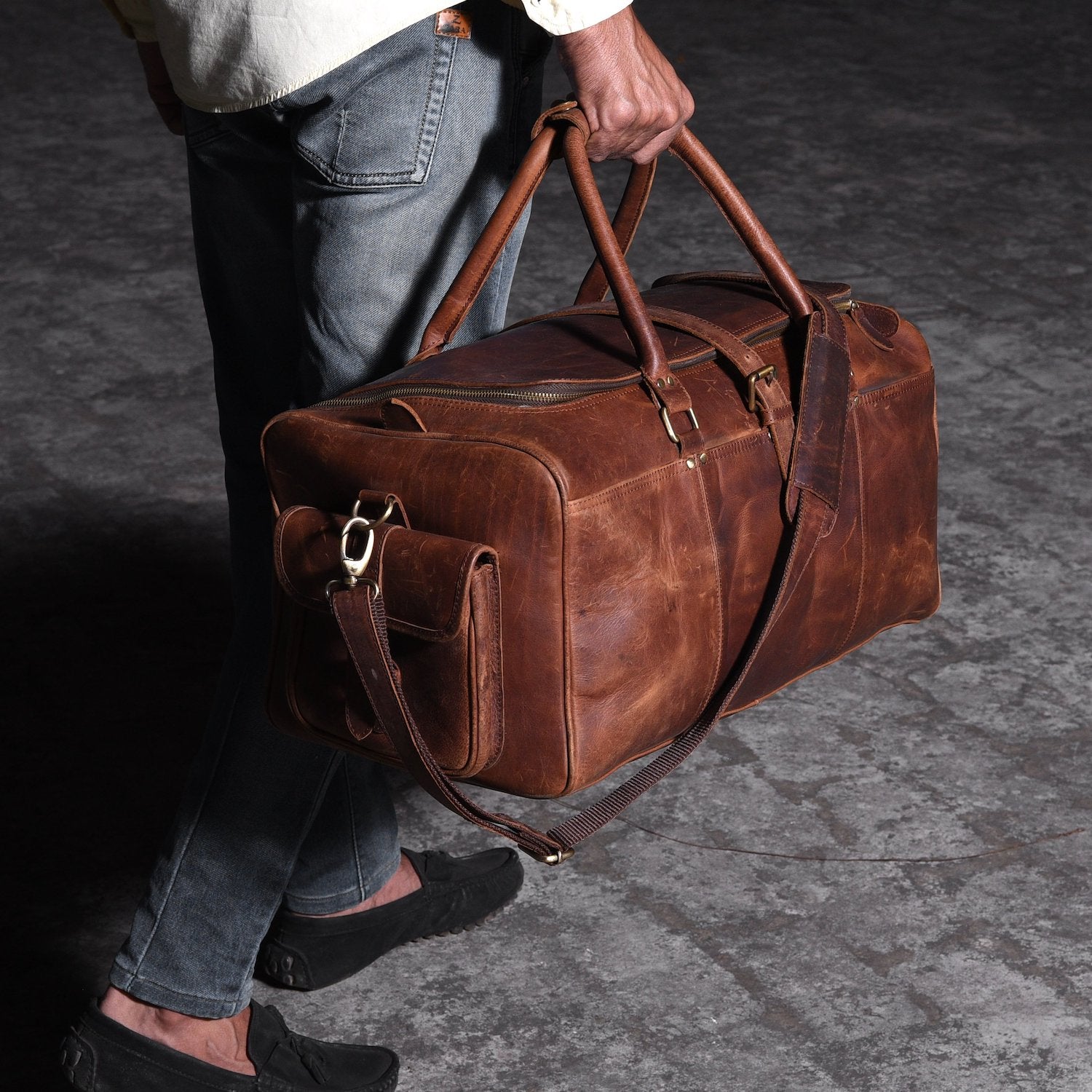 Buy Ruzioon leather duffle bags for men, travel bag, gym duffel bag, sports duffel  bag, overnight bag, weekend cabin duffel bag, carry on duffel and weekends  Online in Saint Helena, Ascension and