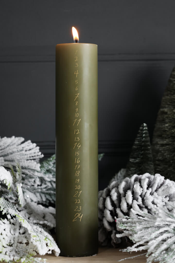 count down to christmas pillar candle