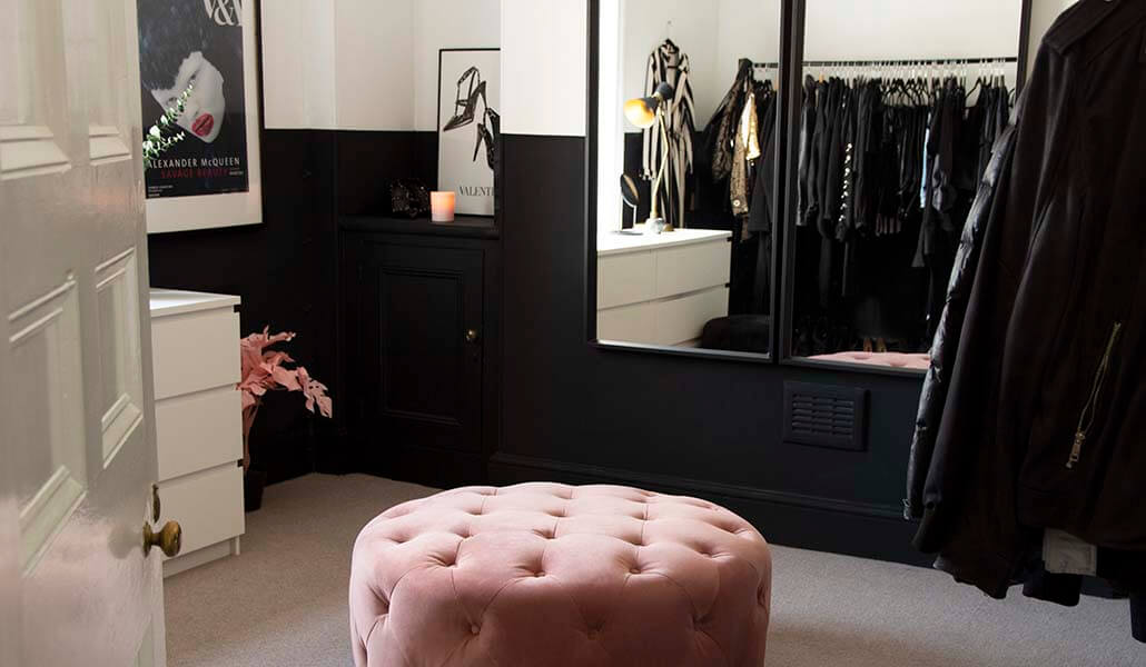 sally dressing room with pink button chair