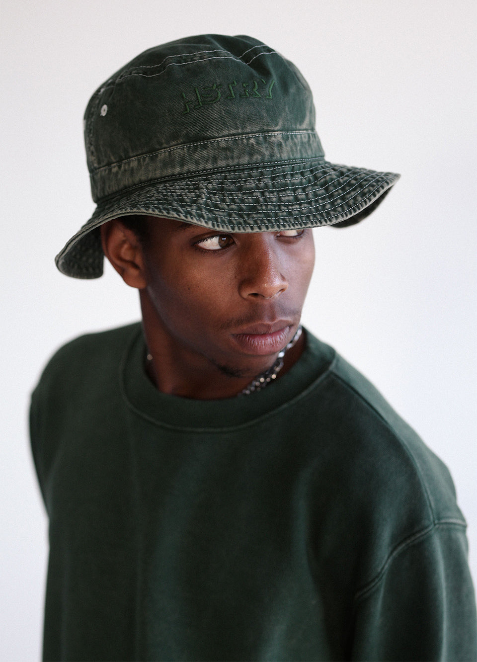 MINERAL WASHED MILITARY GREEN BUCKET HAT – HSTRY CLOTHING